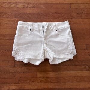 ralph lauren white denim shorts w/lace detail size 12